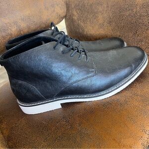 New Kenneth Cole Unlisted Chukka Boots Men’s 10